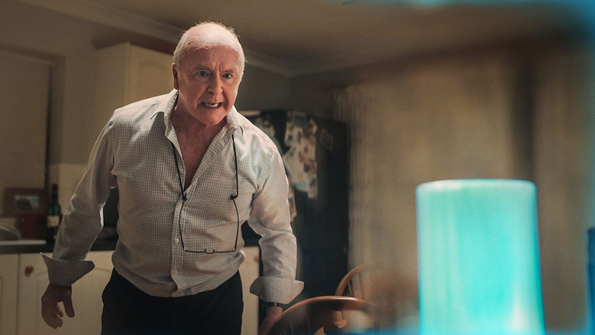 Poster backdrop for Isla