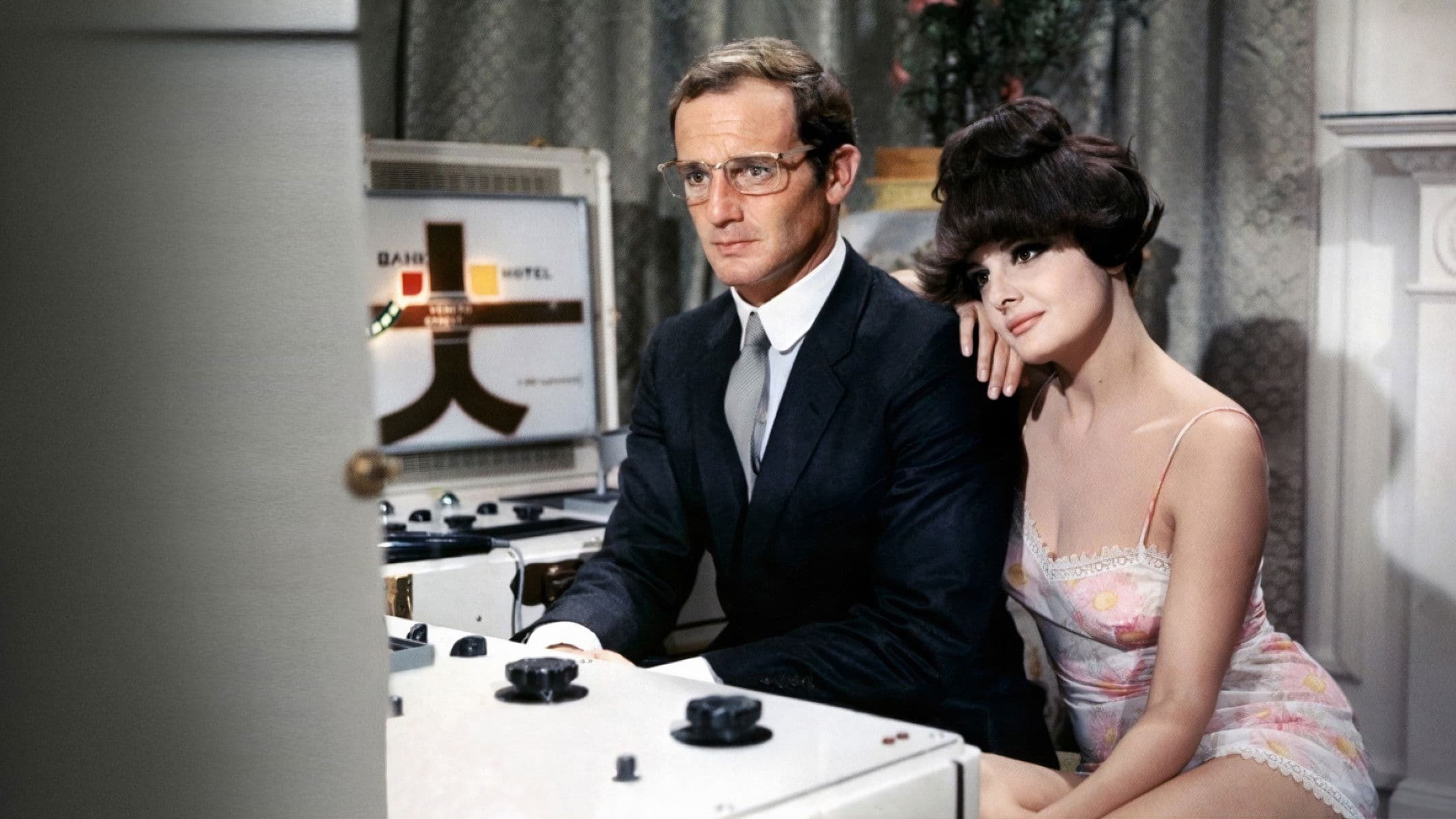 Poster backdrop for Seven Golden Men Strike Again