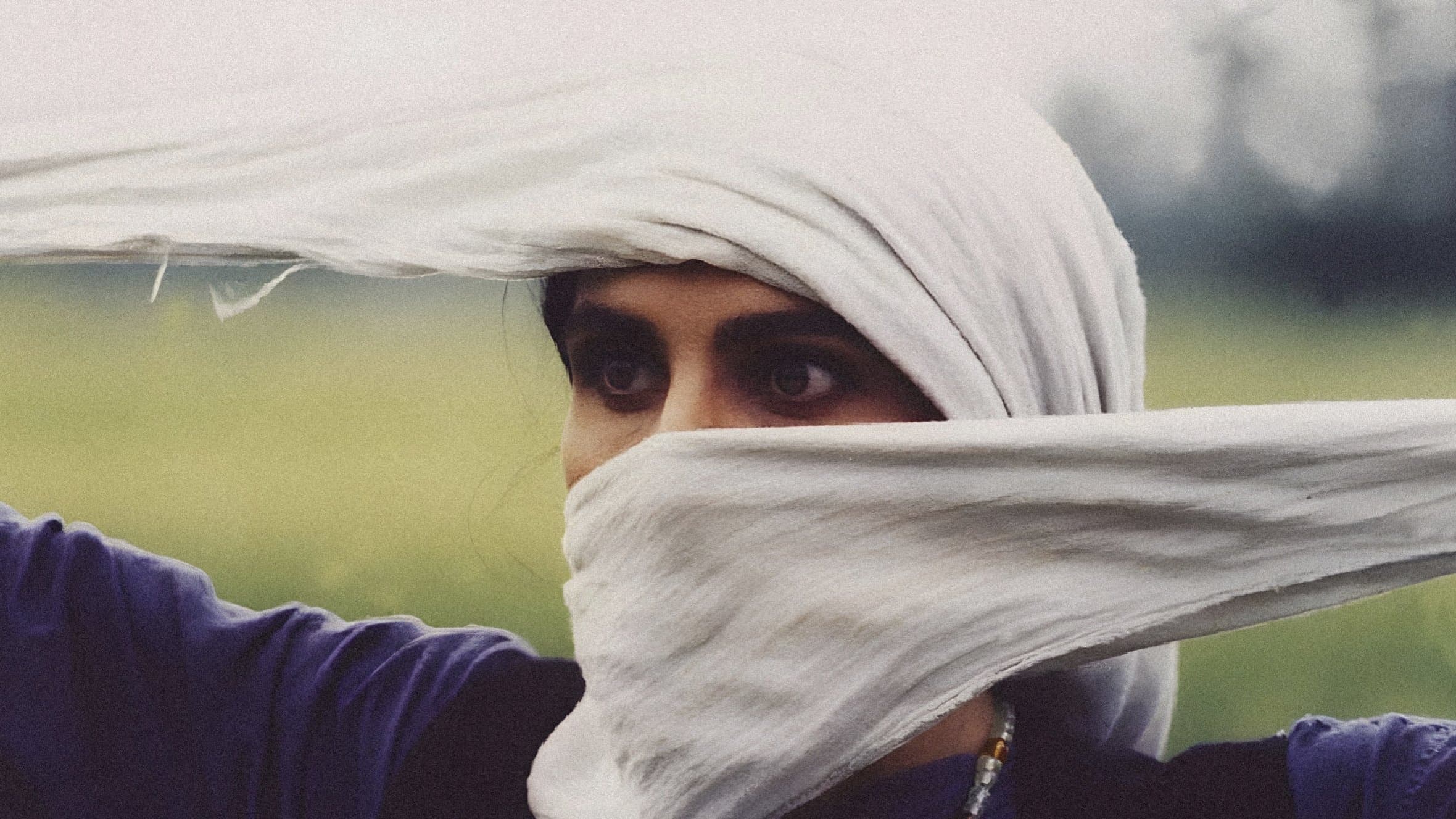 Poster backdrop for Bashu, the Little Stranger