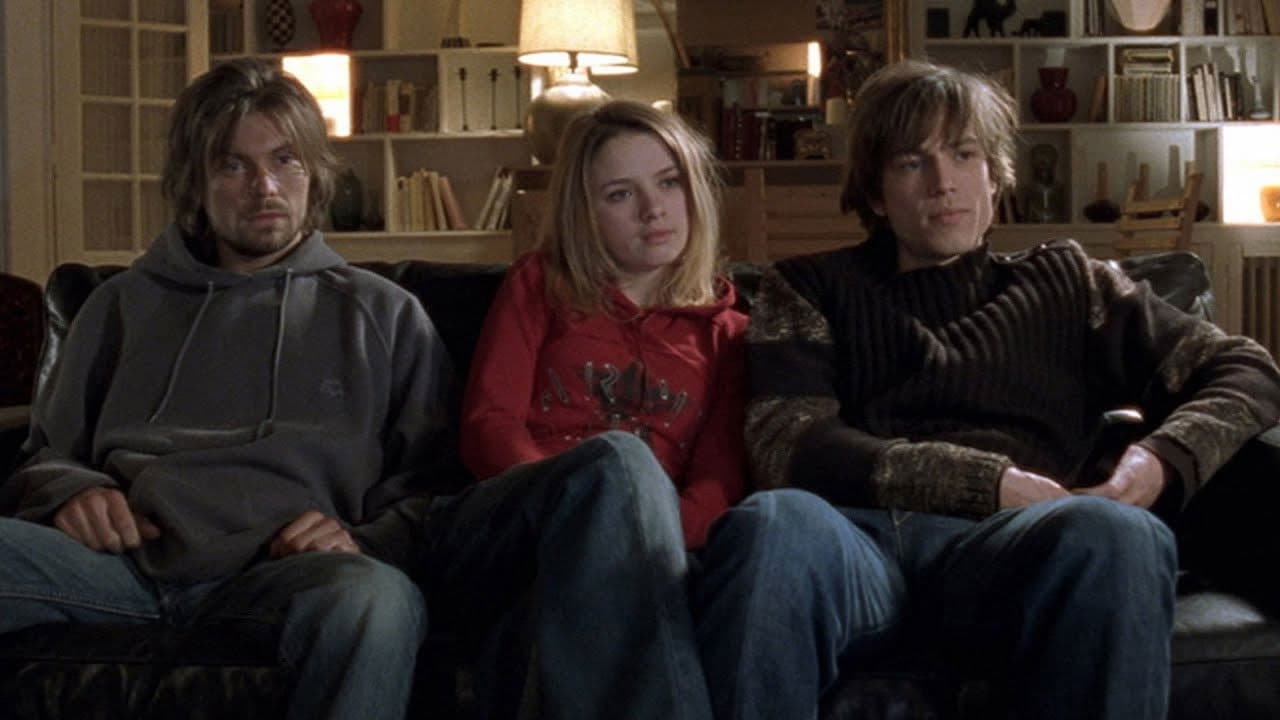 Poster backdrop for Quelques jours entre nous