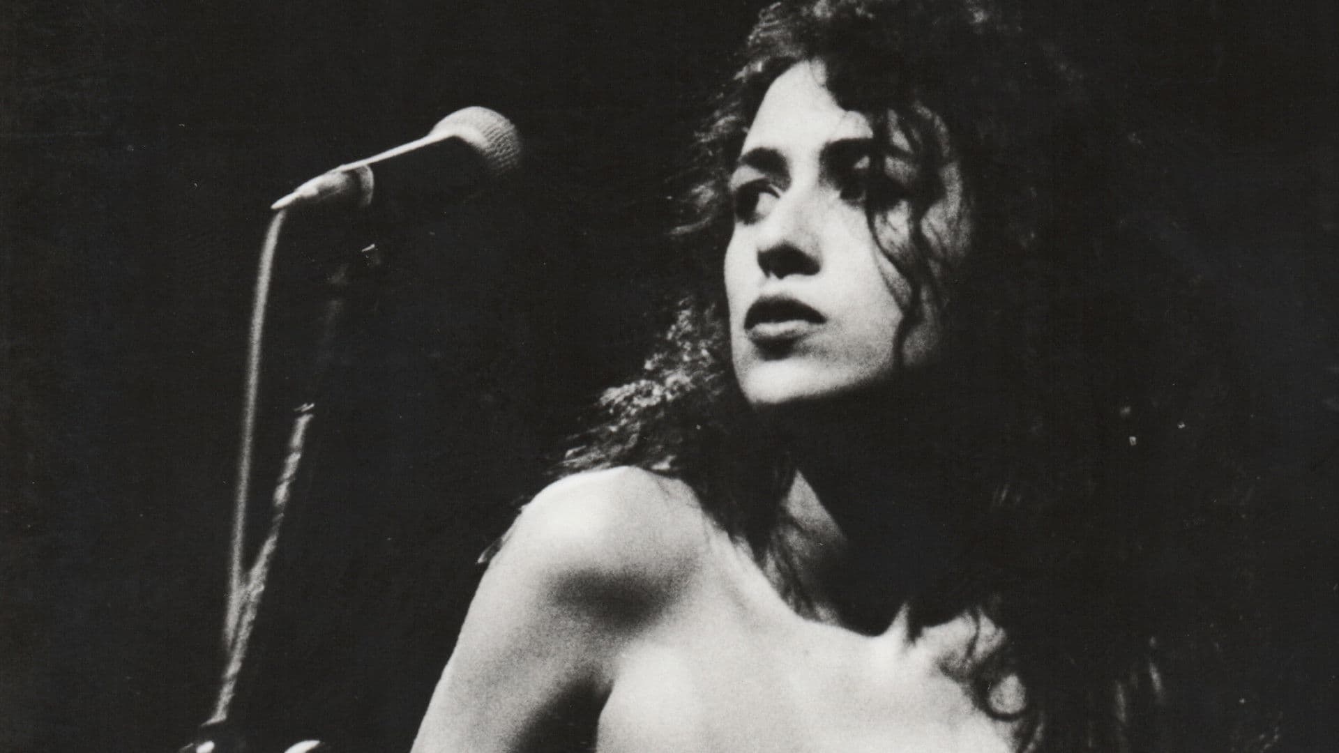 Poster backdrop for Marisa Monte: MM ao Vivo