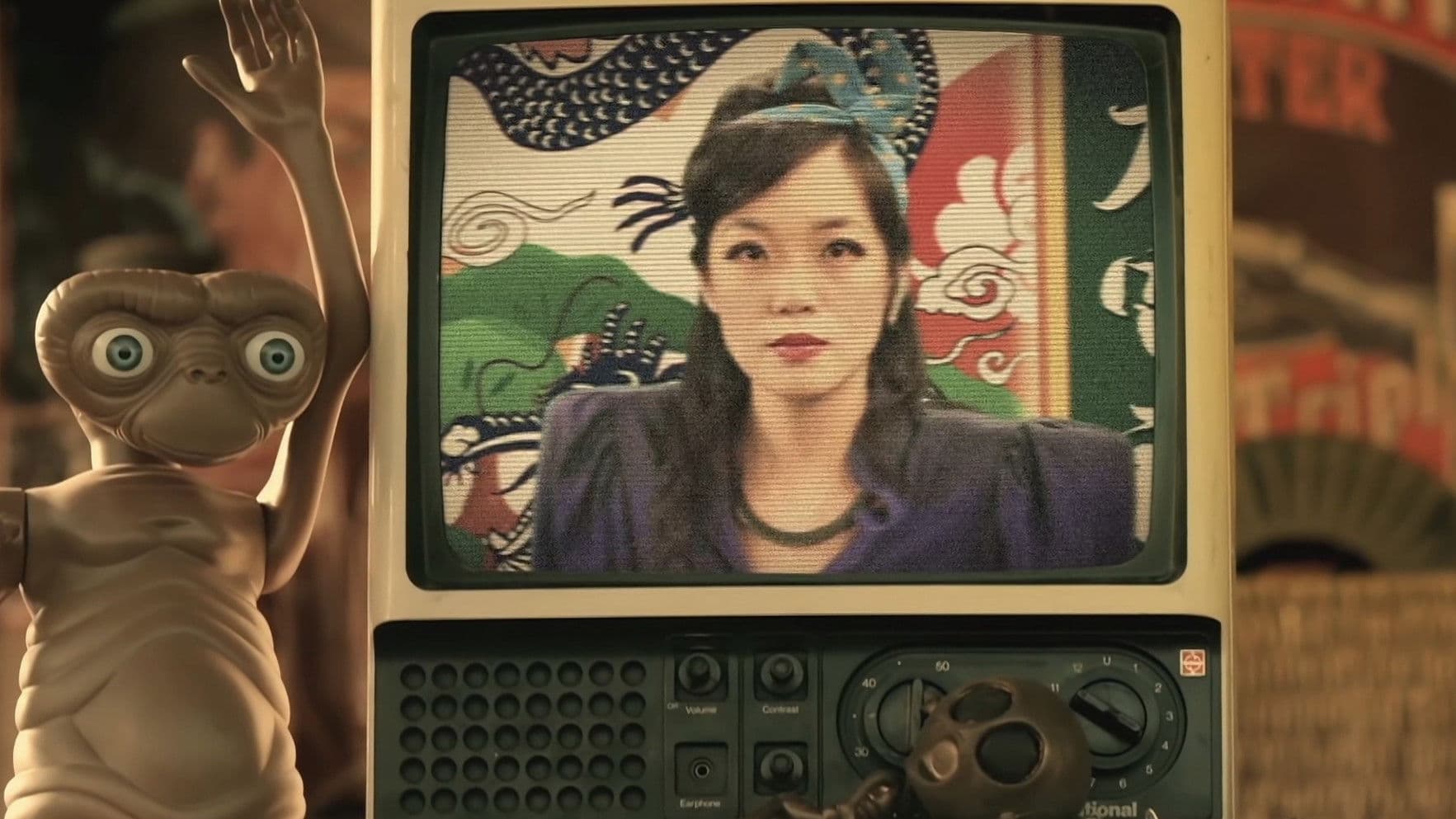 Poster backdrop for 幽浮目击者