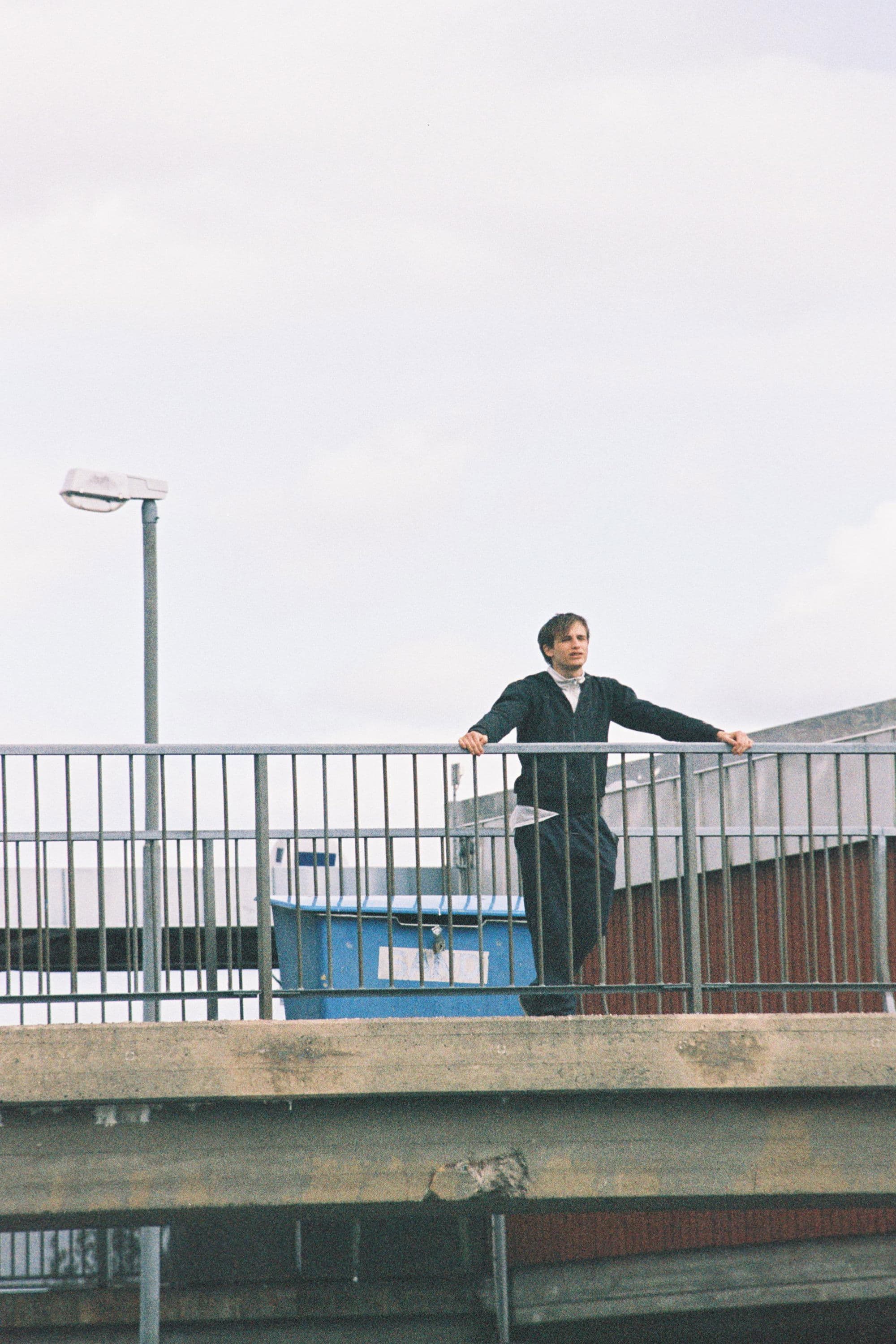 Poster backdrop for Borta bra