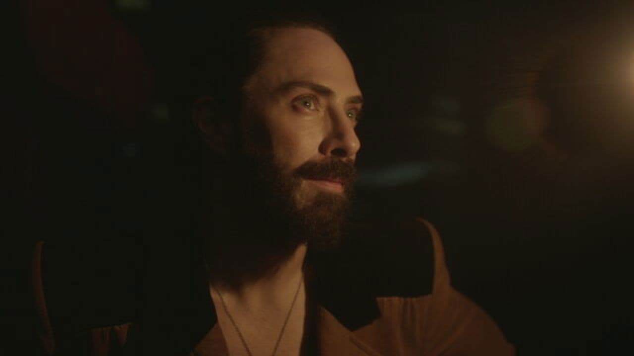 Poster backdrop for Traidor: Una crónica de la vida de Jay de la Cueva