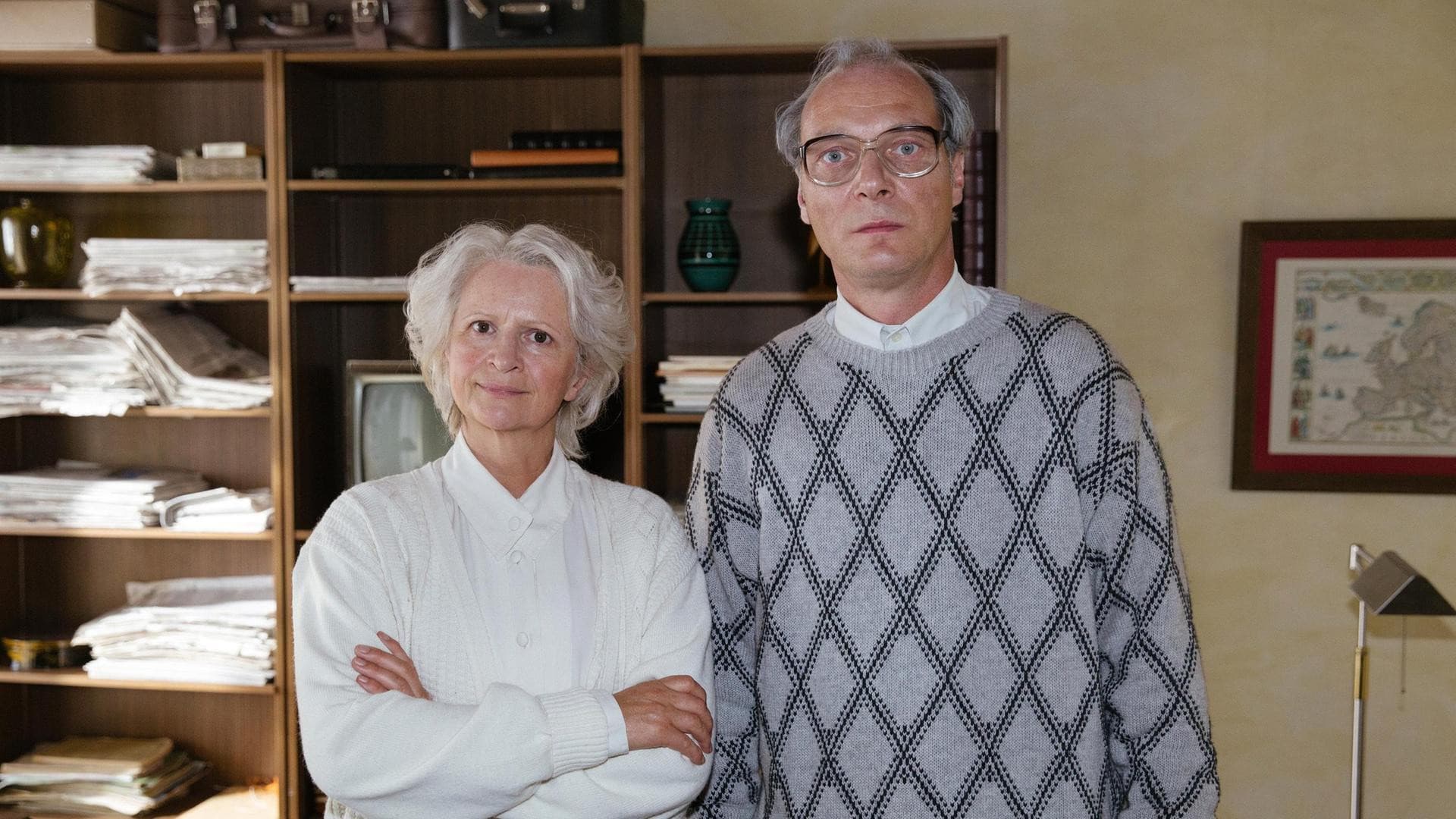 Poster backdrop for Willkommen bei den Honeckers