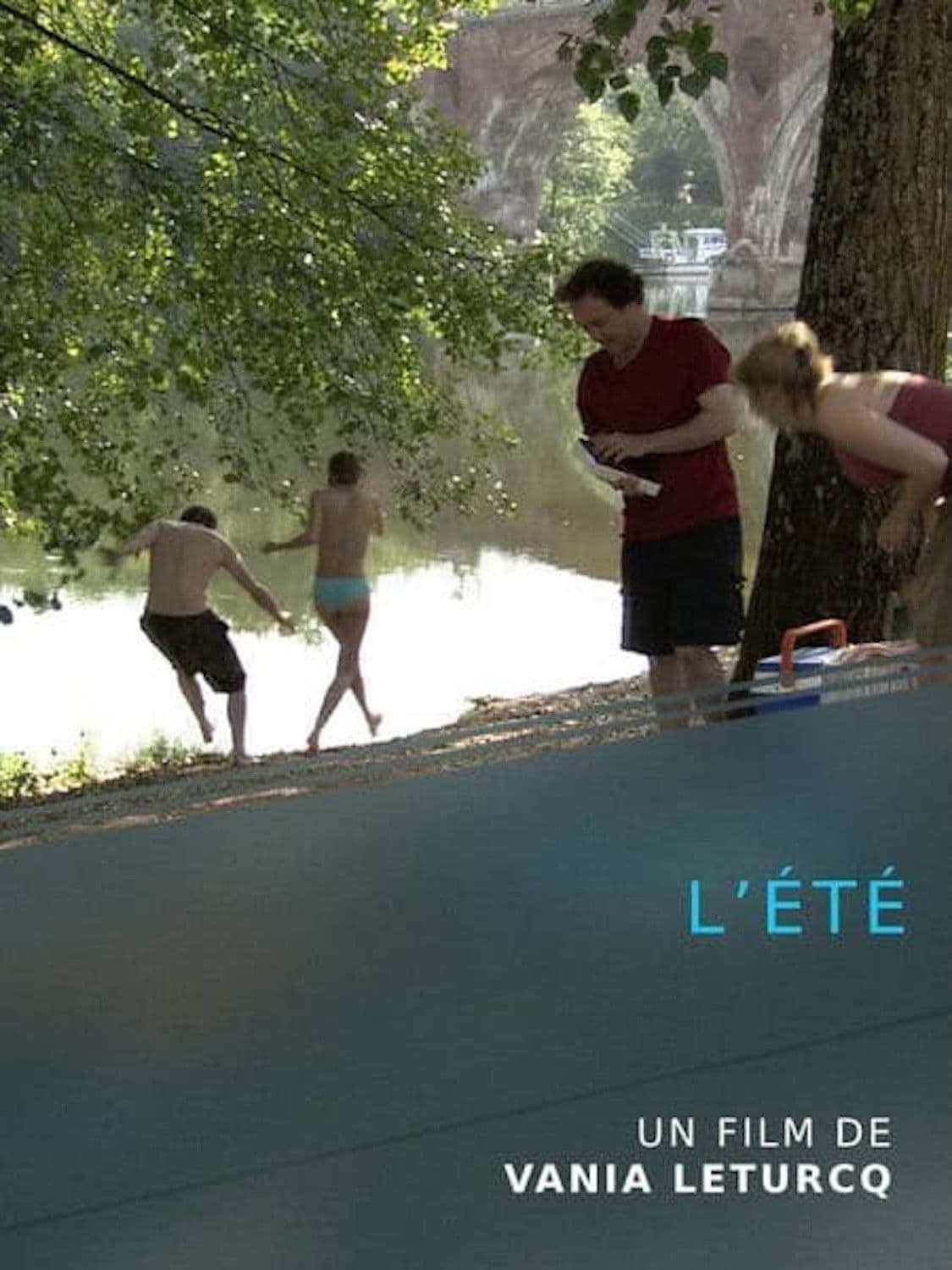 Poster backdrop for L'été