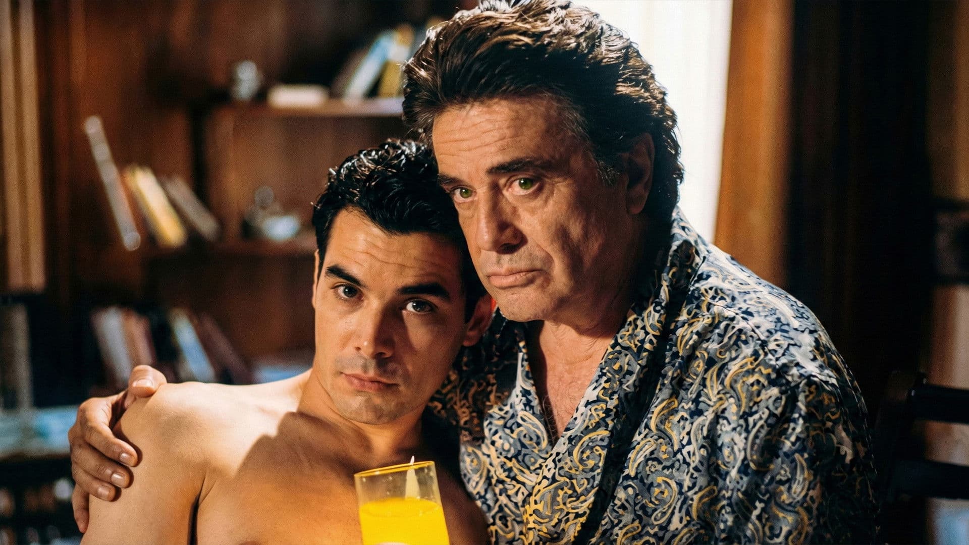 Poster backdrop for İki Başlı Dev