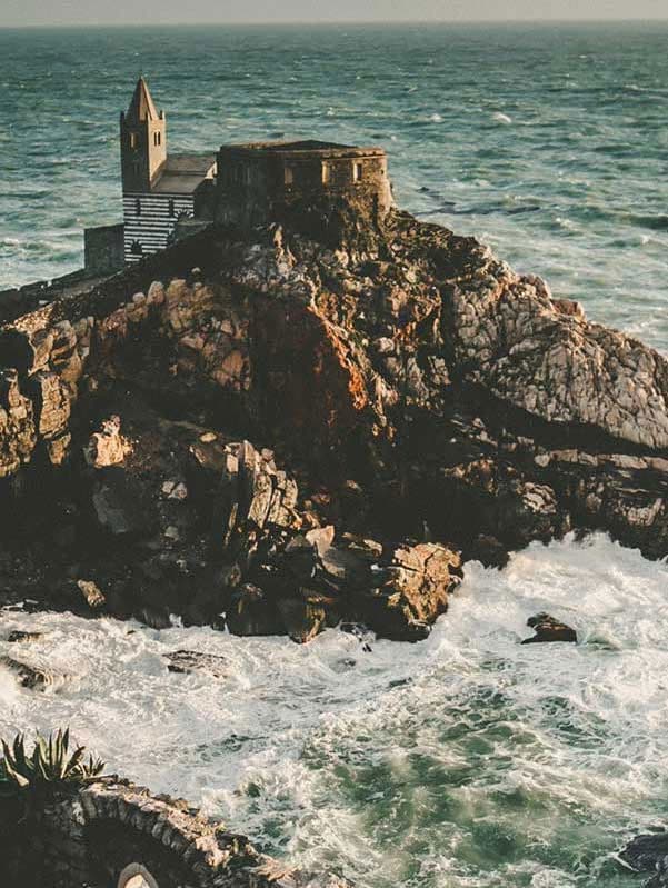 Poster backdrop for L'onda