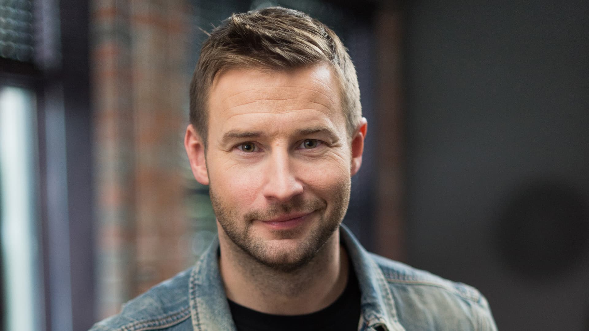 Poster backdrop for La nouvelle affaire