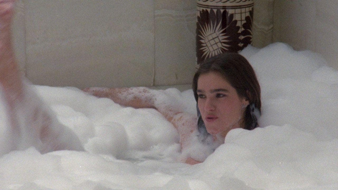 Poster backdrop for La Casa Que Arde de Noche