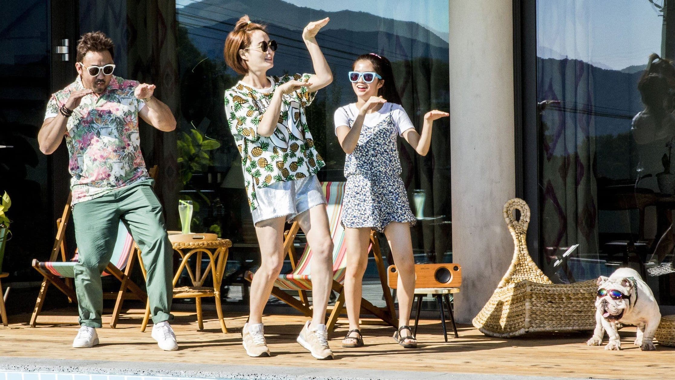 Poster backdrop for Familyhood