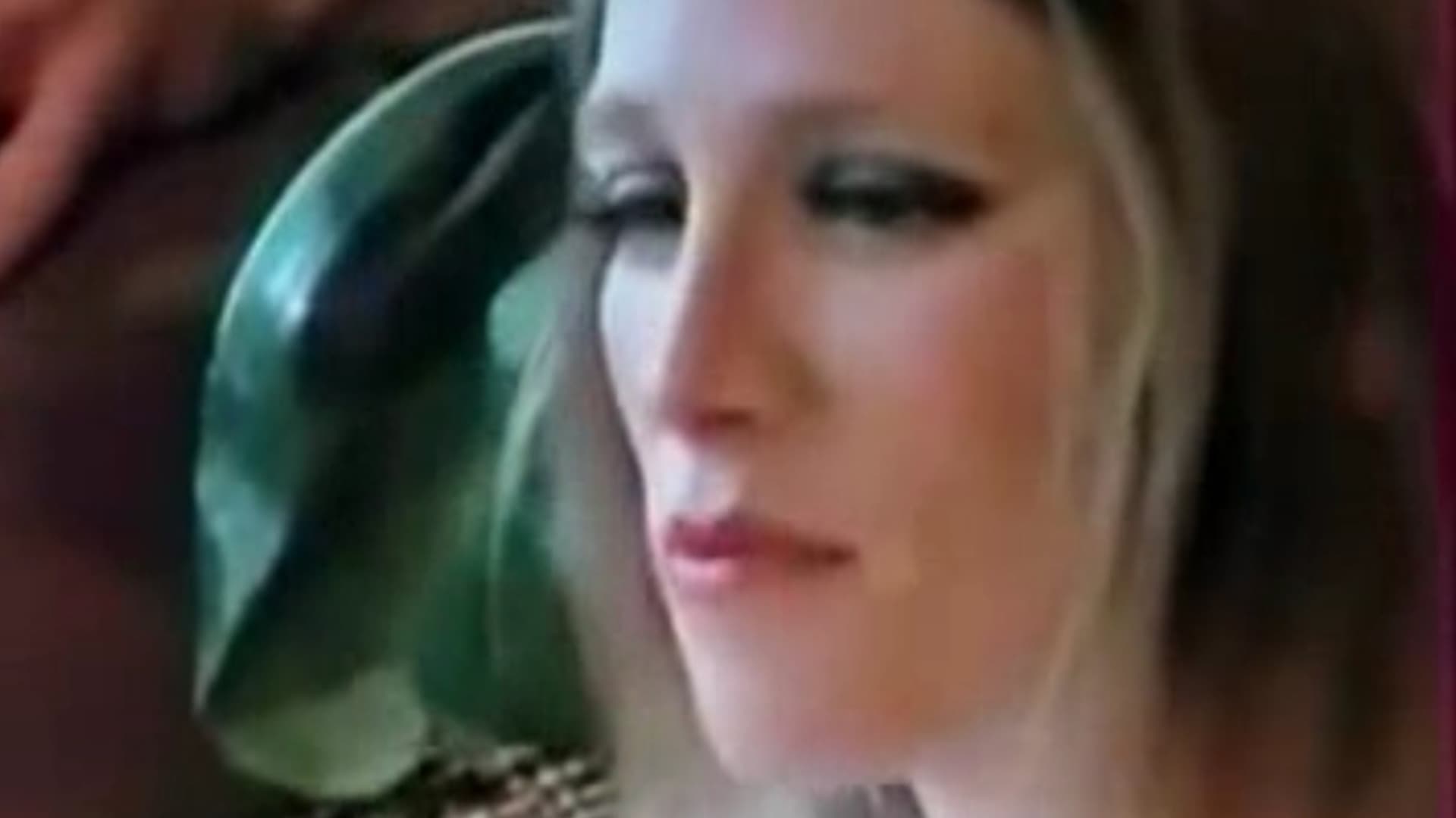 Poster backdrop for China de Sade