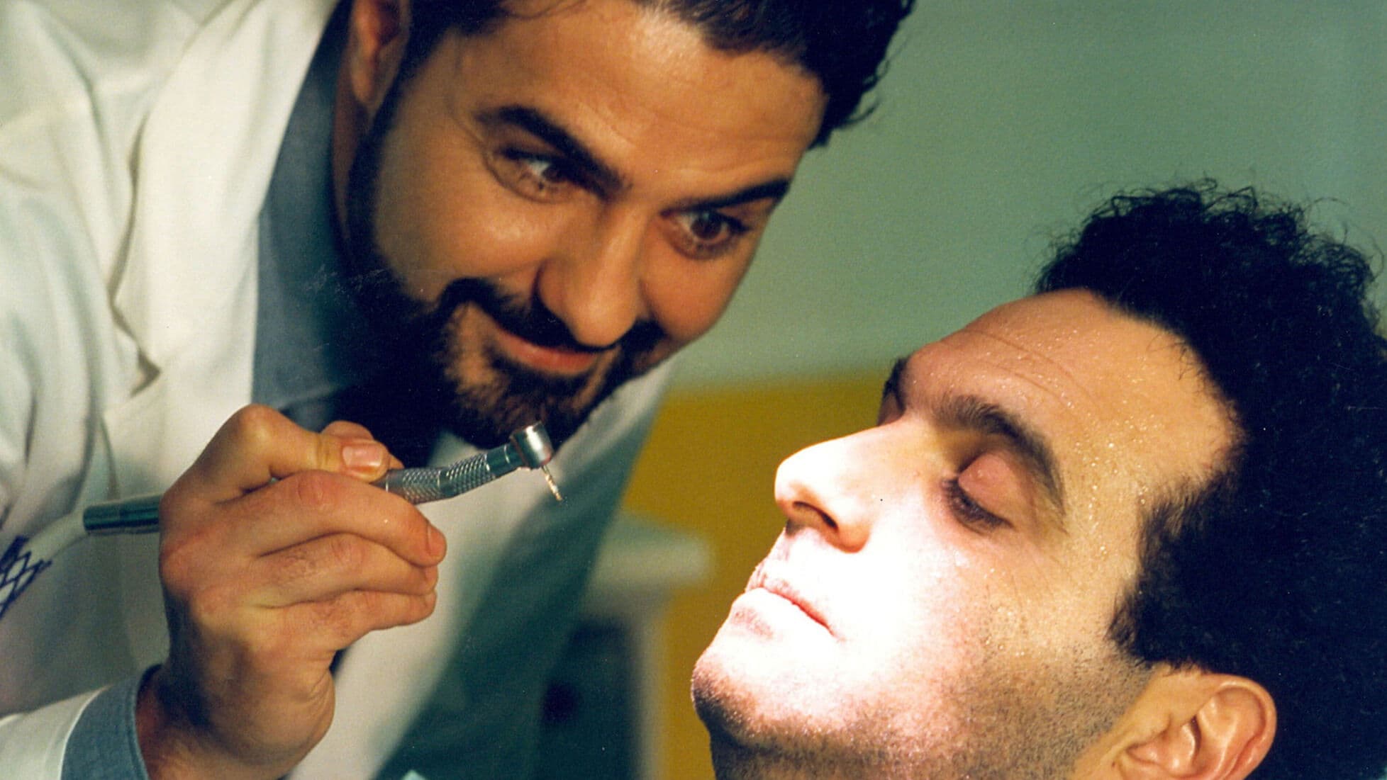 Poster backdrop for Finalmente soli