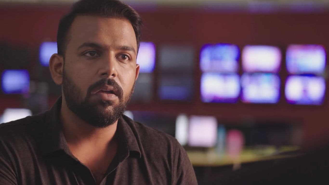 Poster backdrop for Meeku Maathrame Cheptha