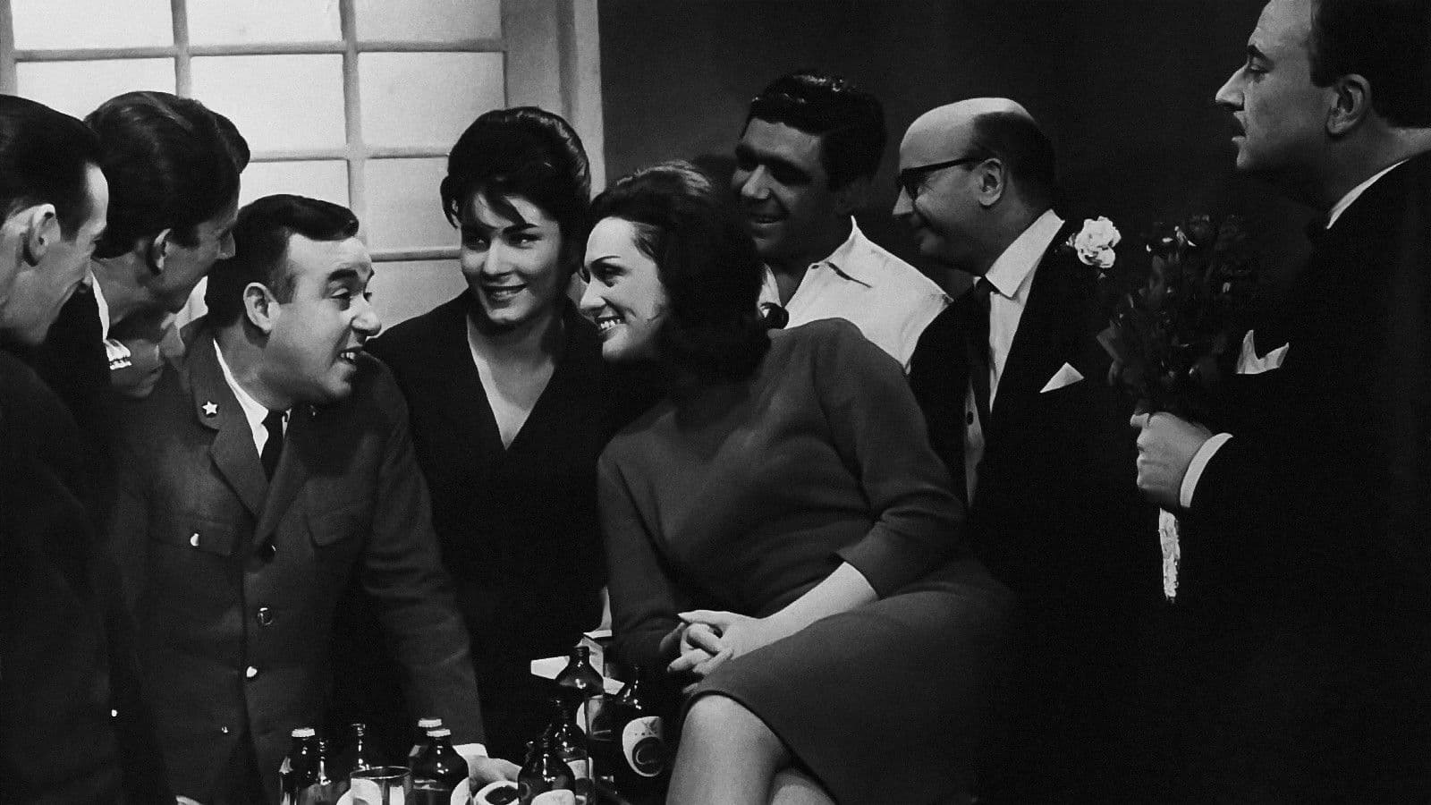 Poster backdrop for Pão, Amor e... Totobola