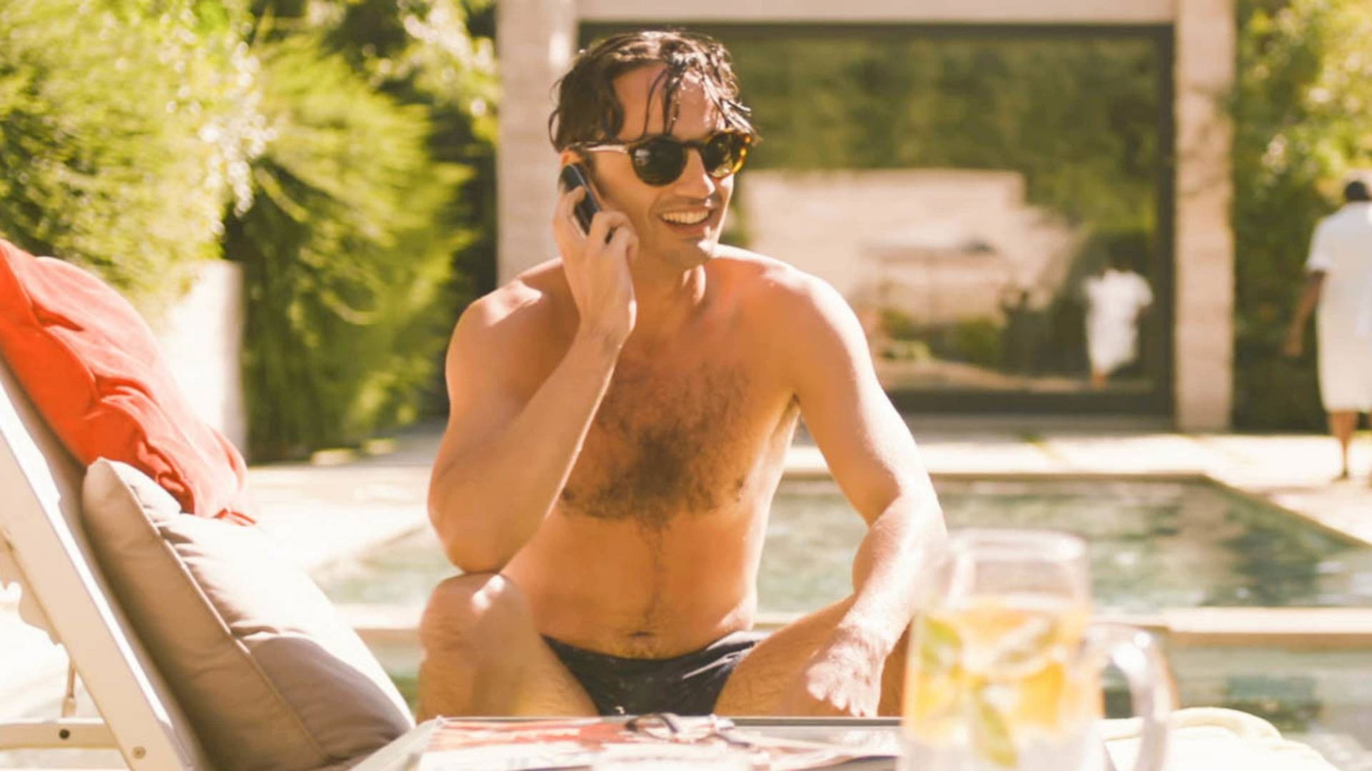 Poster backdrop for Casi famoso