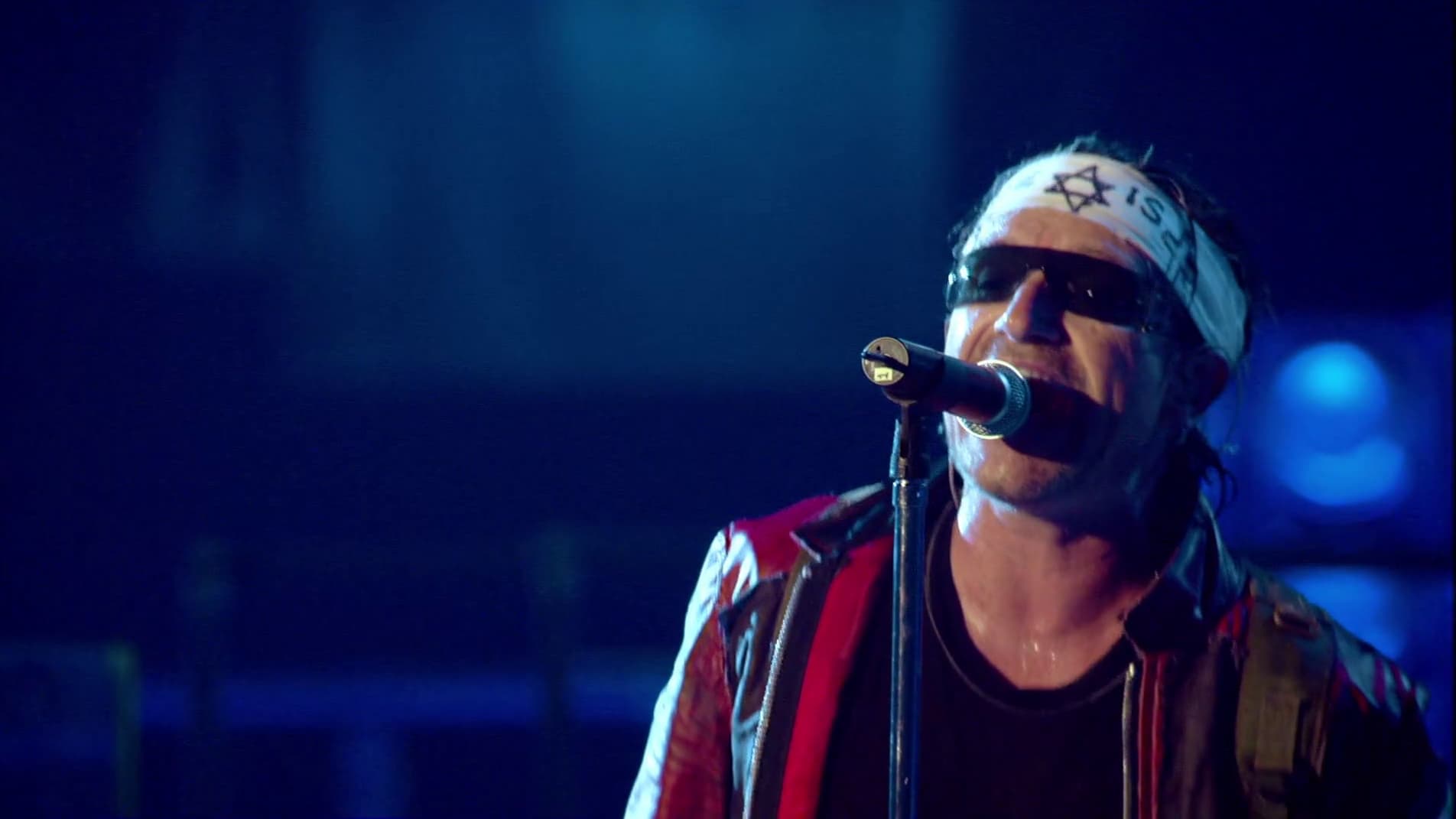 Poster backdrop for U2: Vertigo 2005 - Live from Chicago