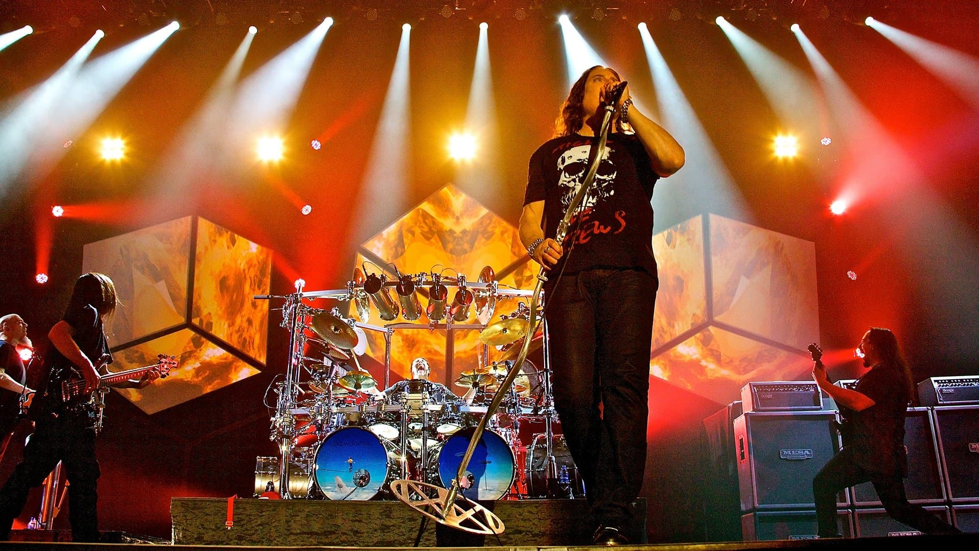 Poster backdrop for Dream Theater - Live at Luna Park