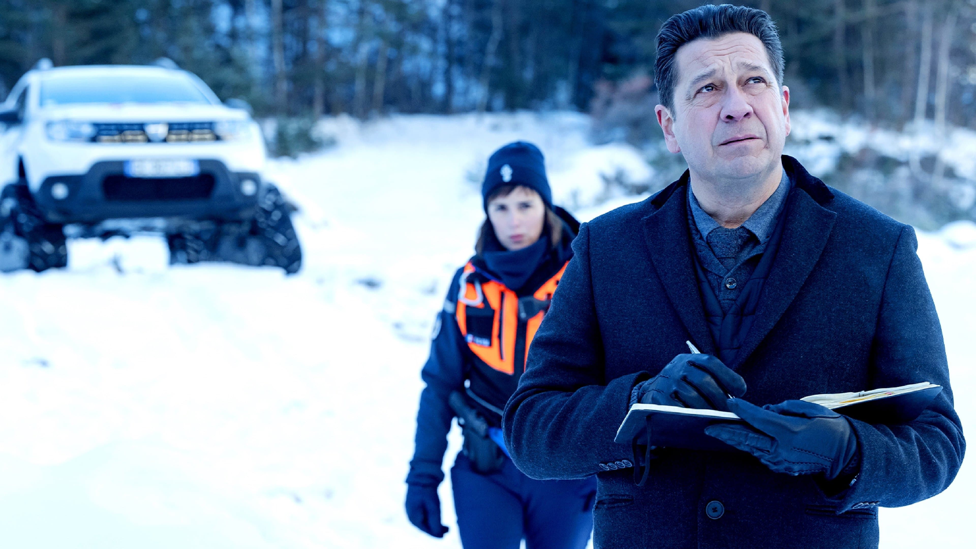 Poster backdrop for Noir comme neige : Morts au Sommet