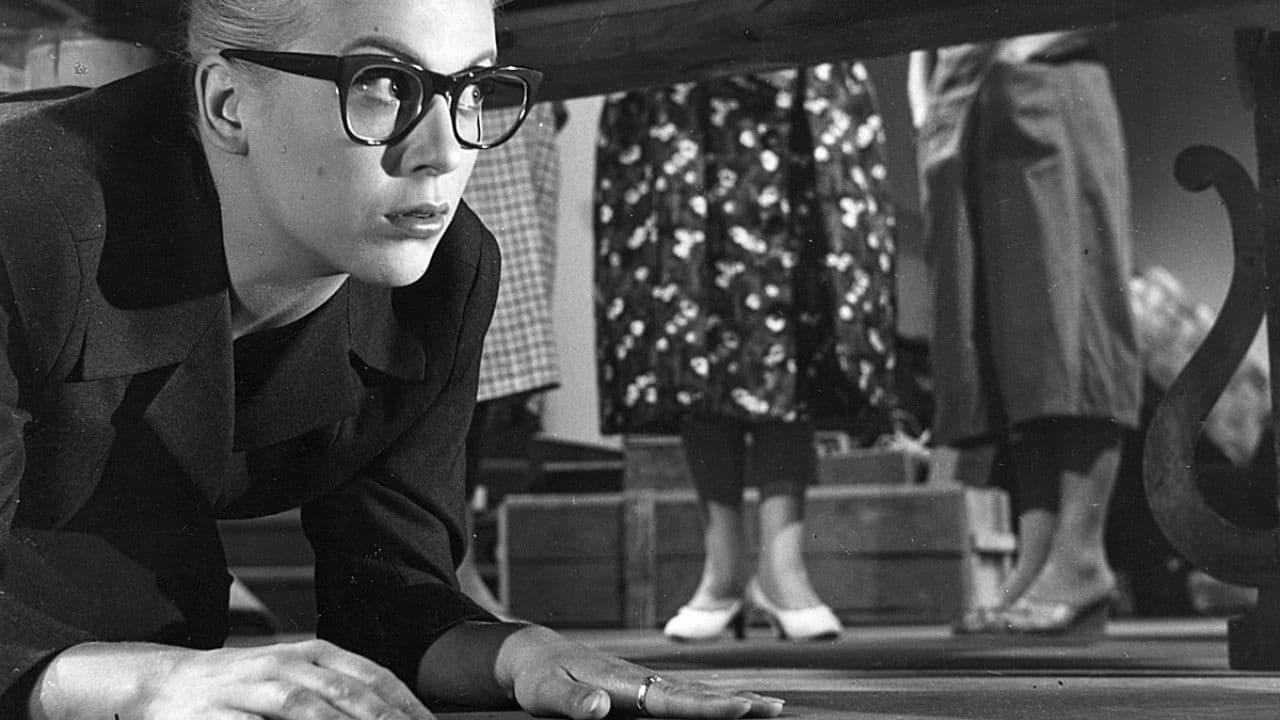 Poster backdrop for Opettajatar seikkailee