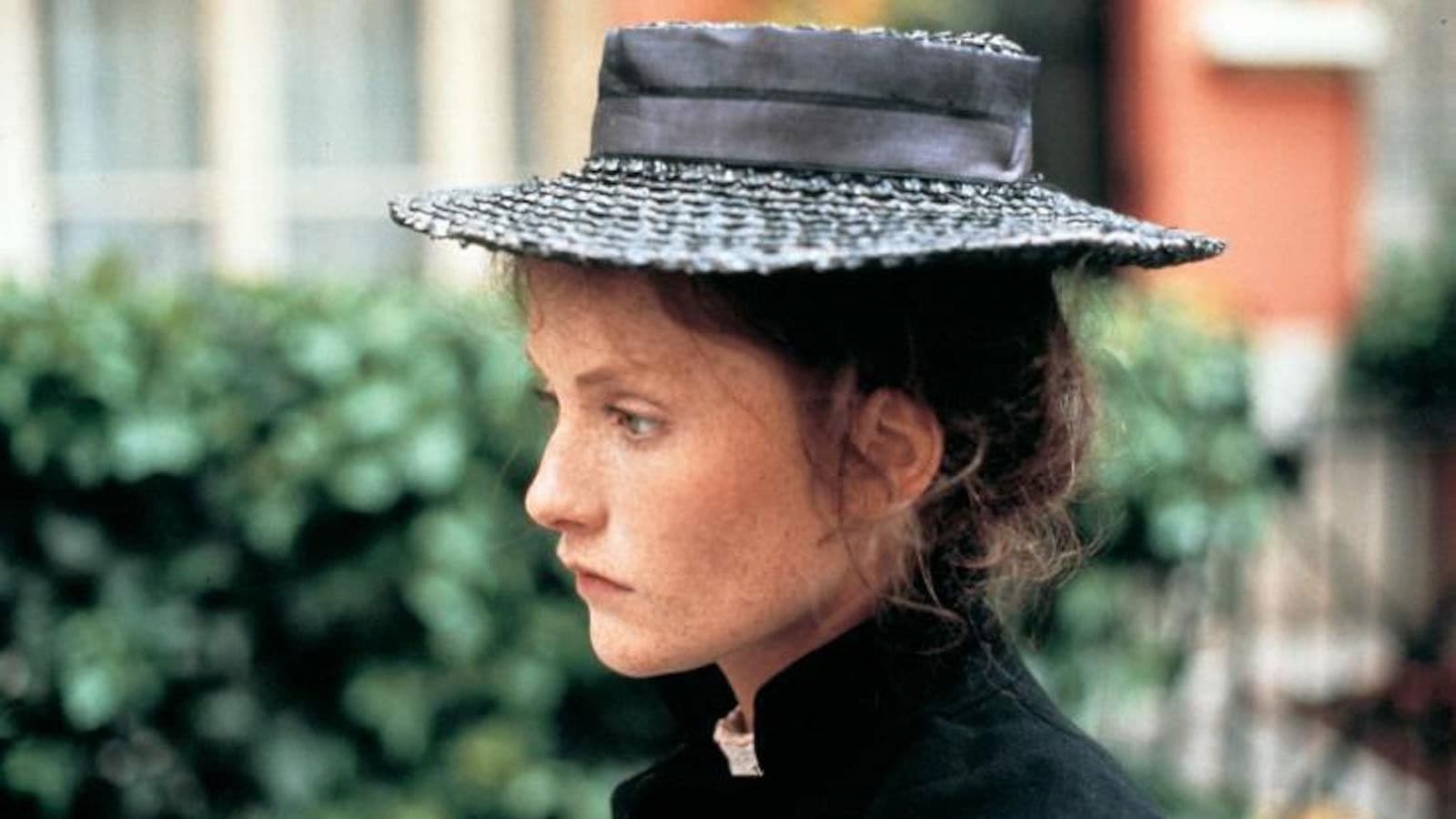 Poster backdrop for Aloïse