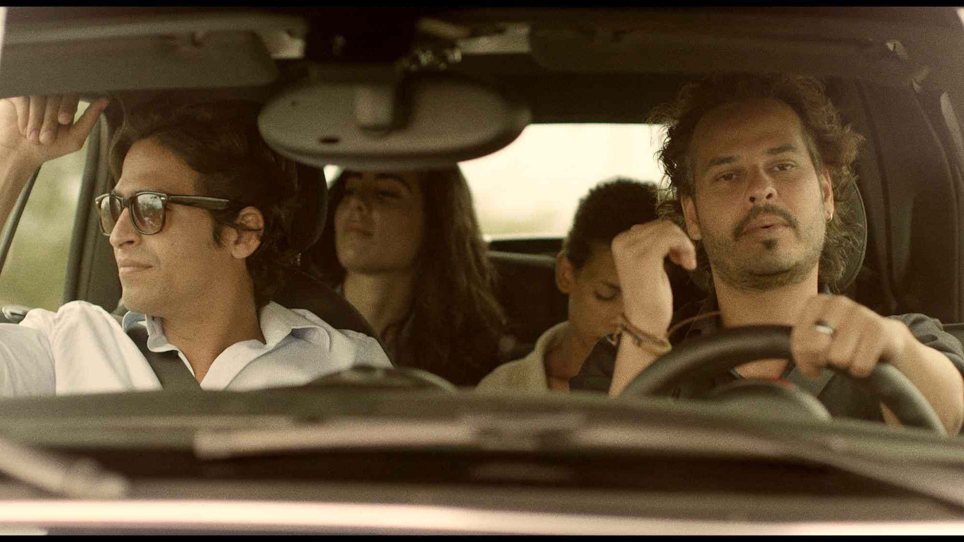 Poster backdrop for Al sur de la inocencia