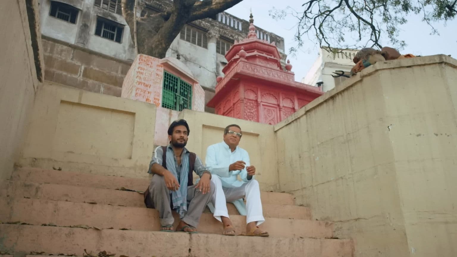 Poster backdrop for Mumbai Varanasi Express