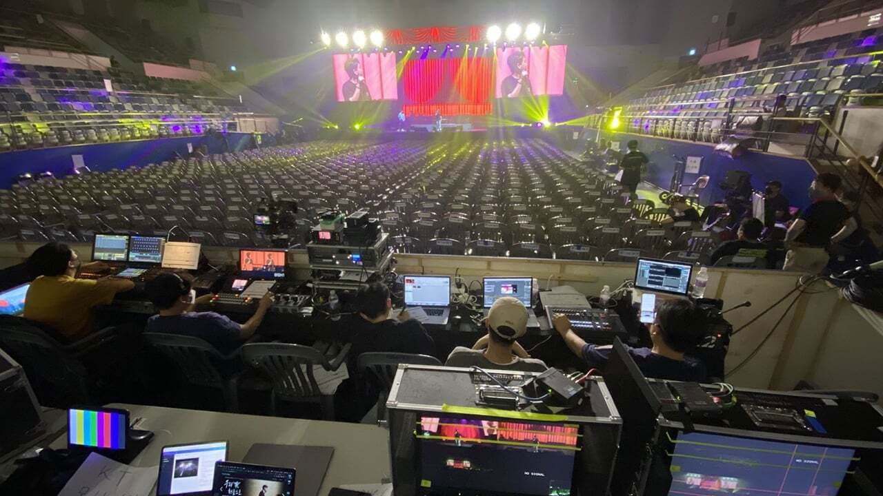 Poster backdrop for Thank You, All: Kim Ho Joong's First Fan Meeting Movie