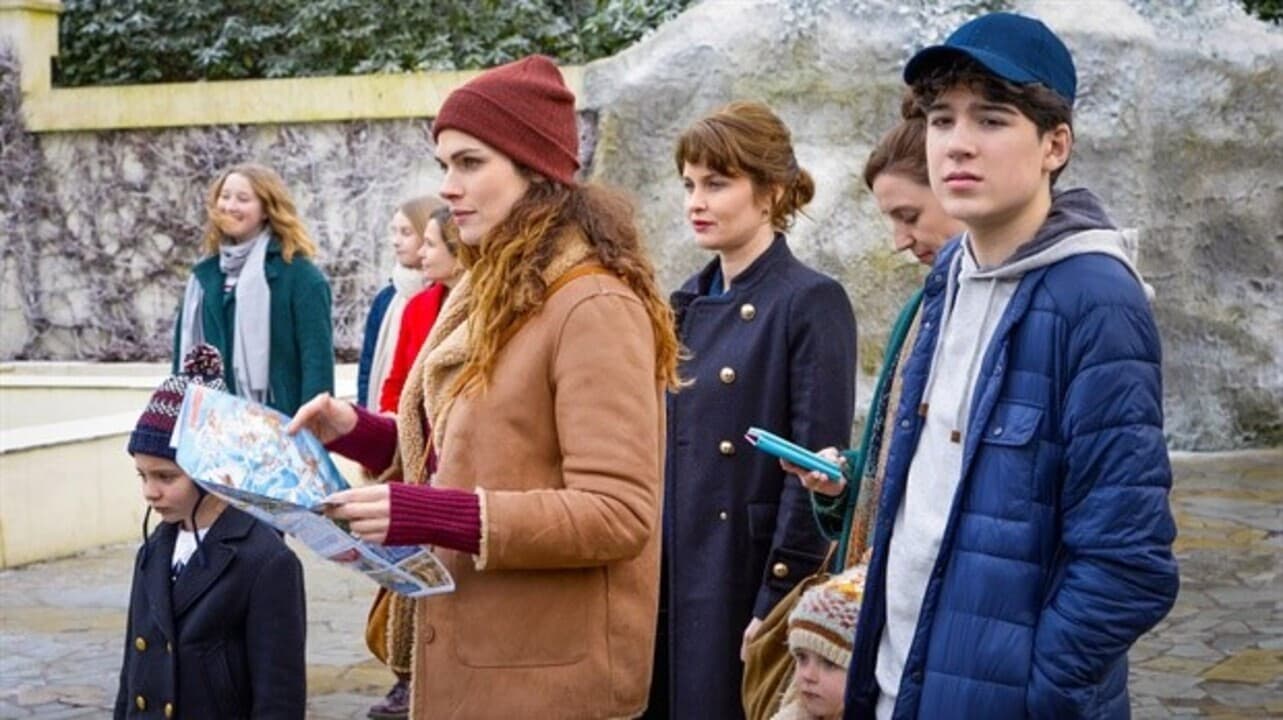 Poster backdrop for Family Fox on Expedition