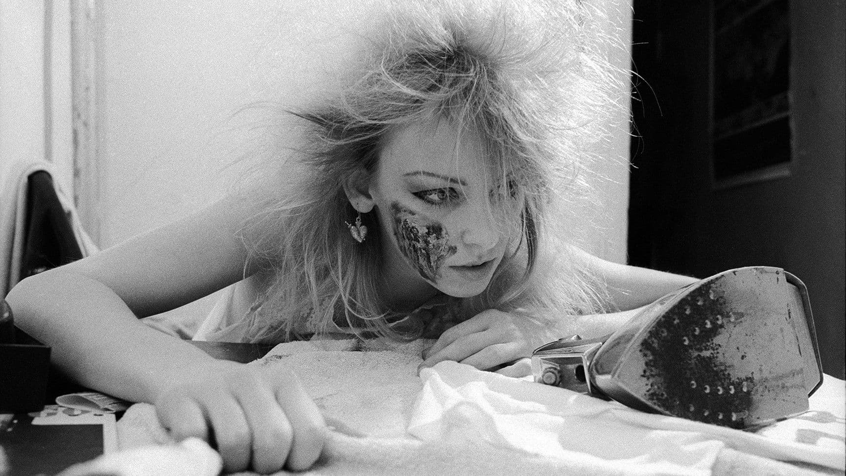 Poster backdrop for Manhattan Love Suicides