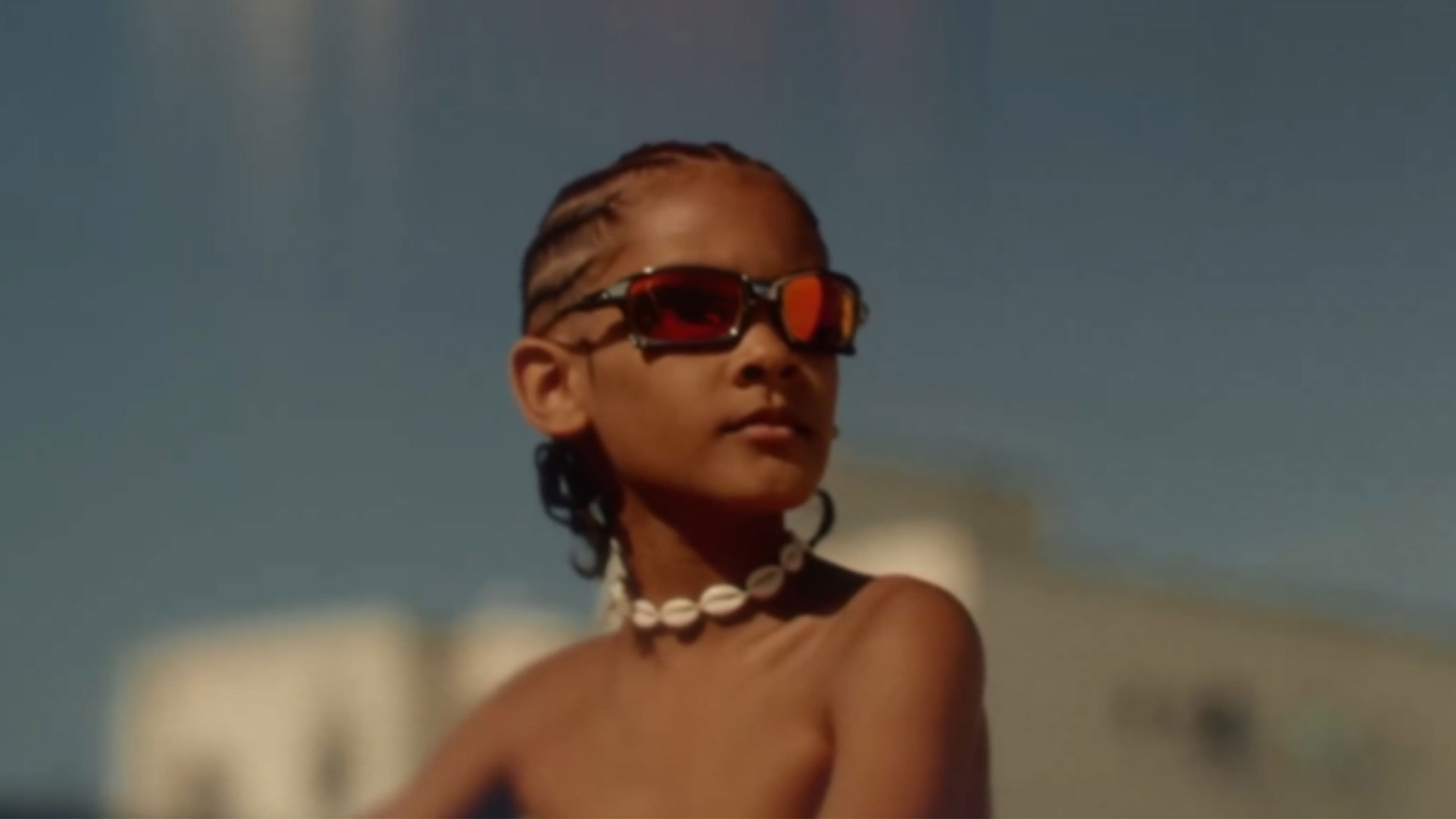 Poster backdrop for Navio