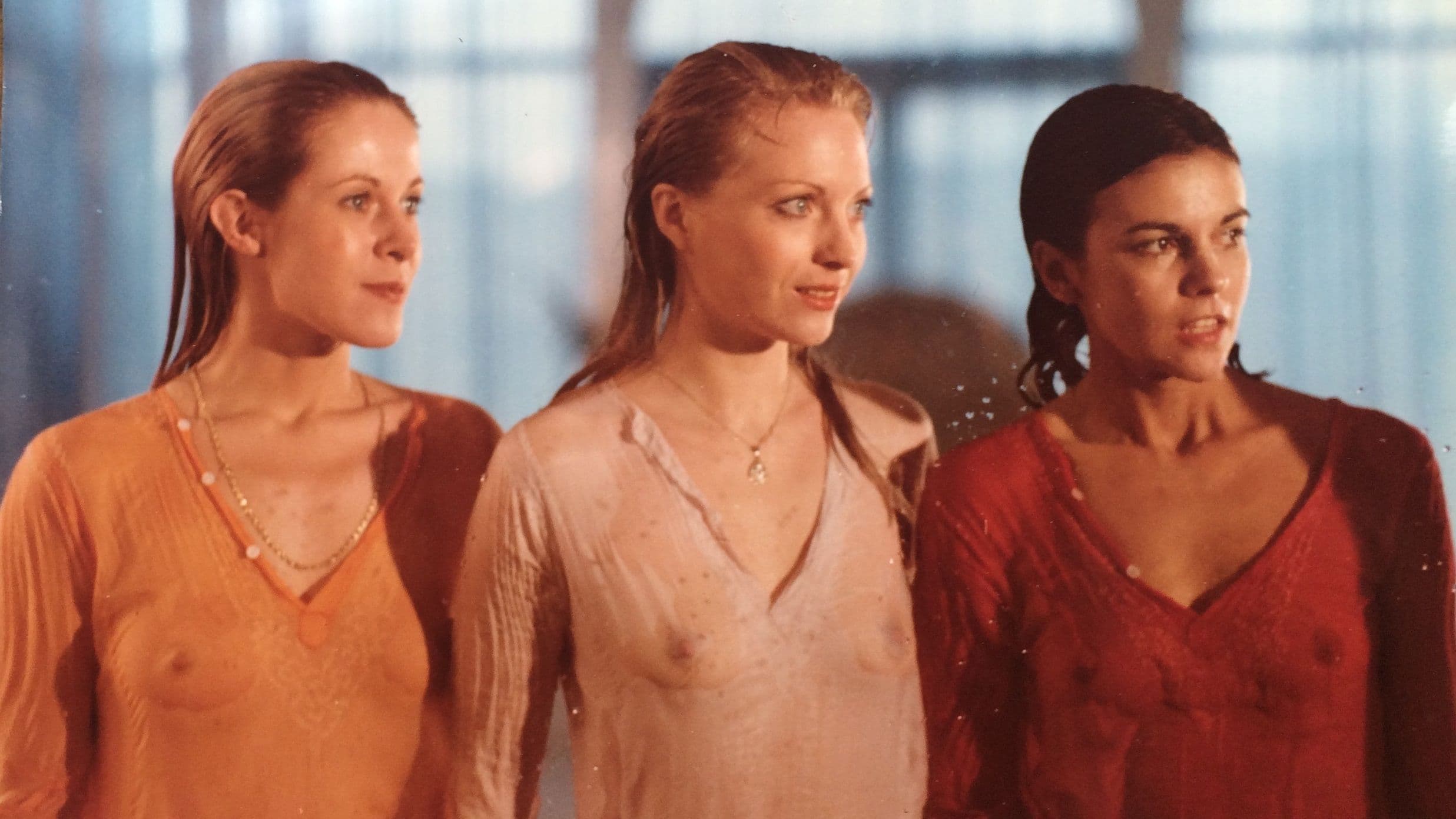 Poster backdrop for Trop c'est trop