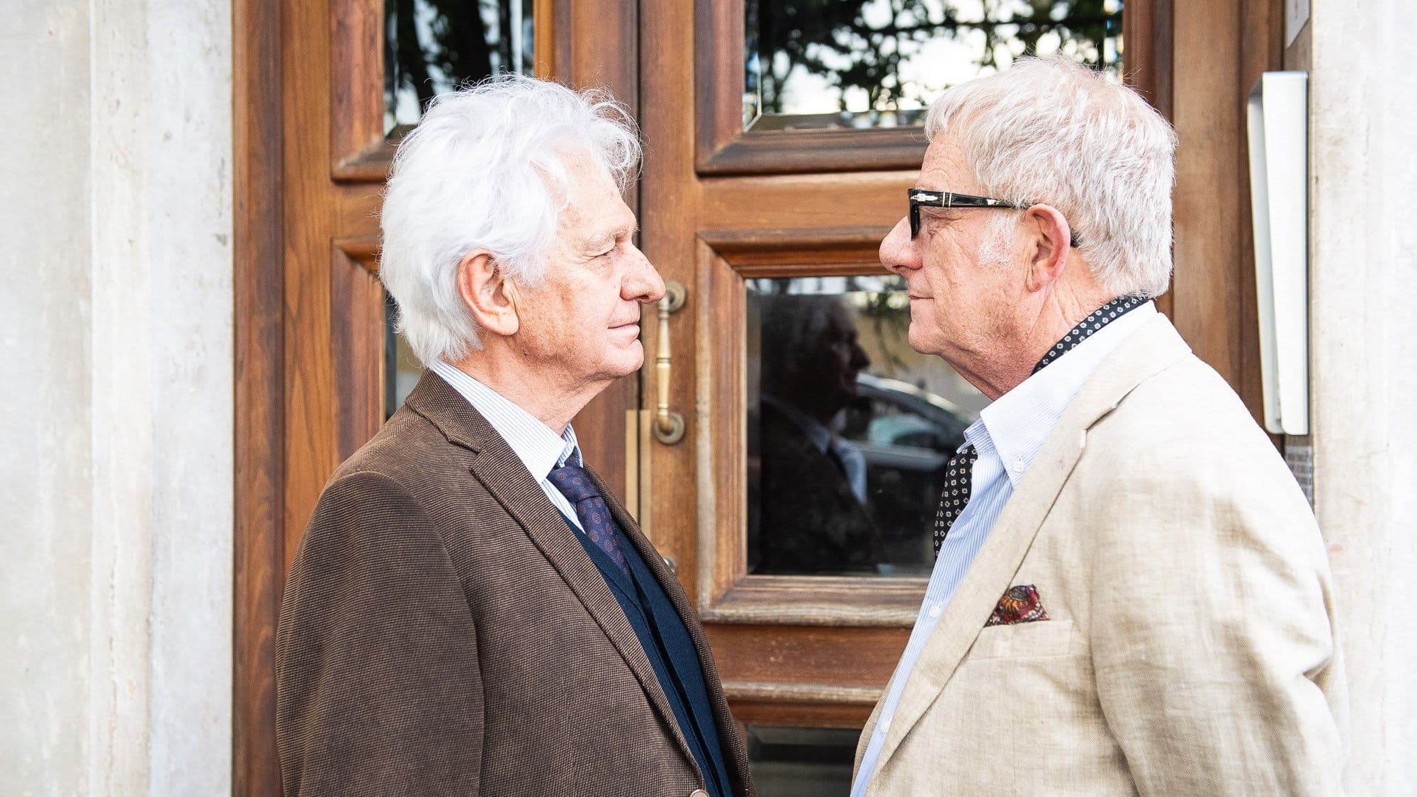 Poster backdrop for La tartaruga