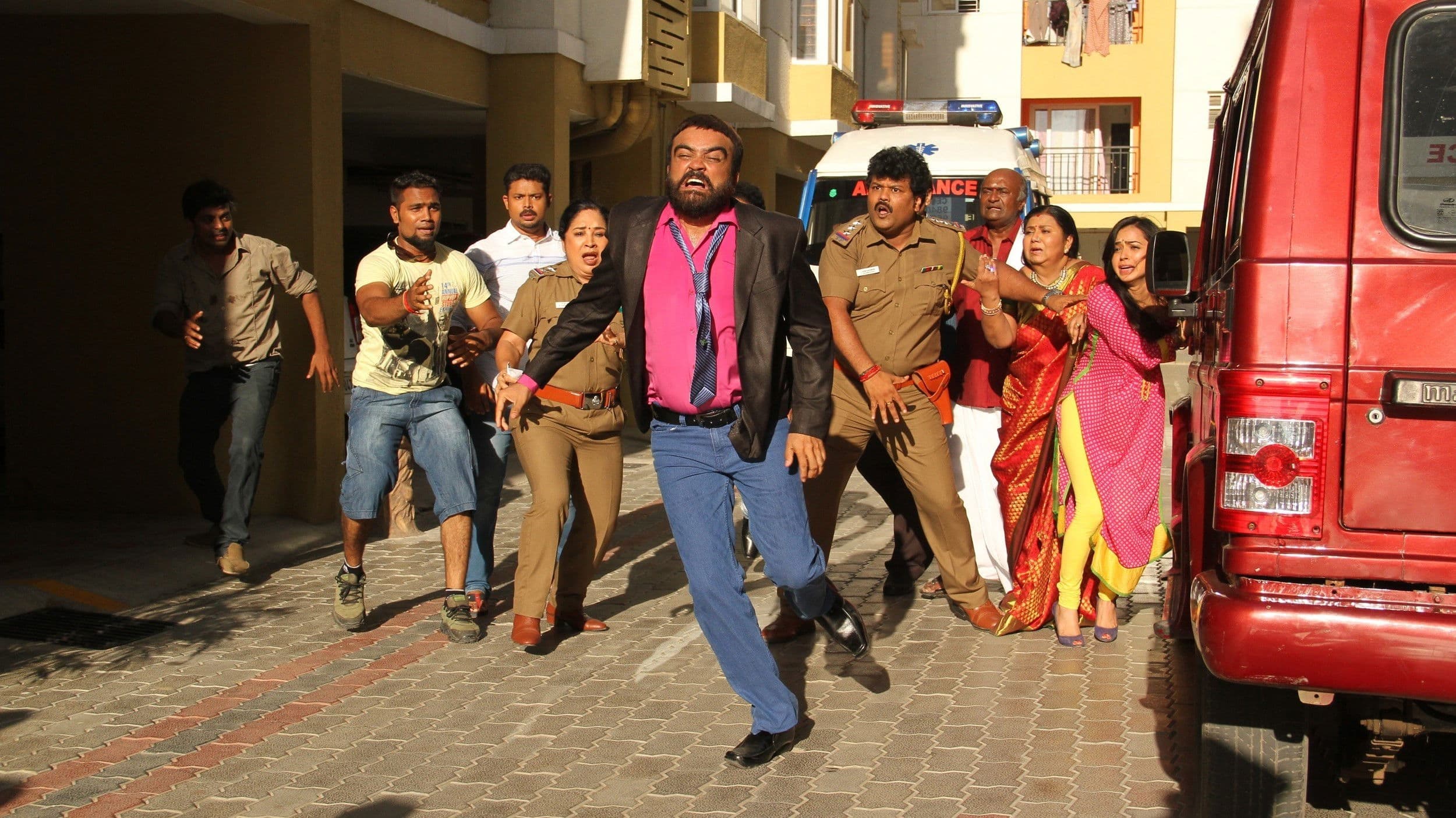 Poster backdrop for Utharavu Maharaja