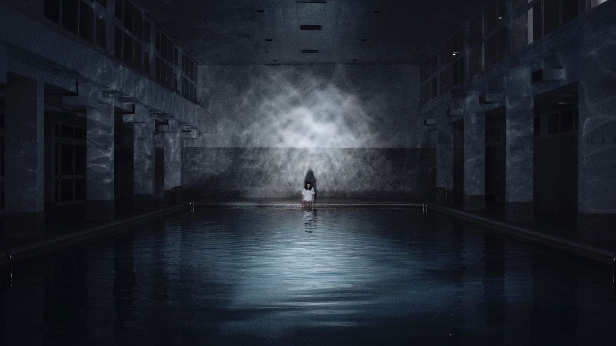 Poster backdrop for Hotel Royal