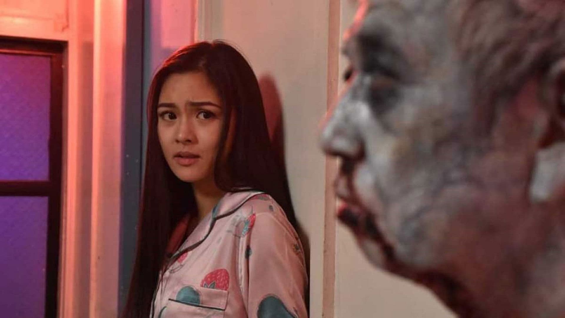 Poster backdrop for Huwag Kang Lalabas