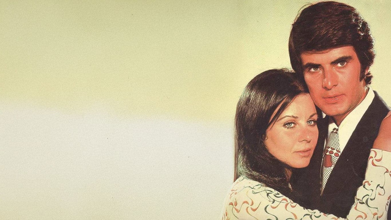 Poster backdrop for Solan Bir Yaprak Gibi