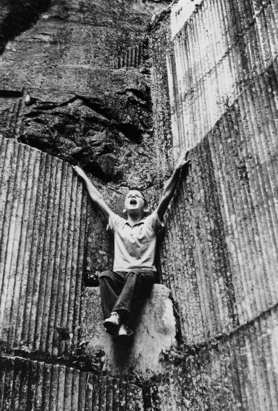 Poster backdrop for An Essay on Death: A Memorial to John F. Kennedy