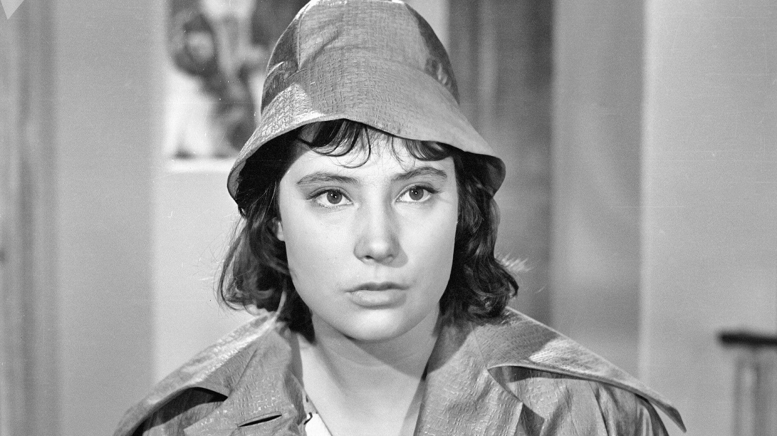 Poster backdrop for Leon Garros Is Looking for His Friend