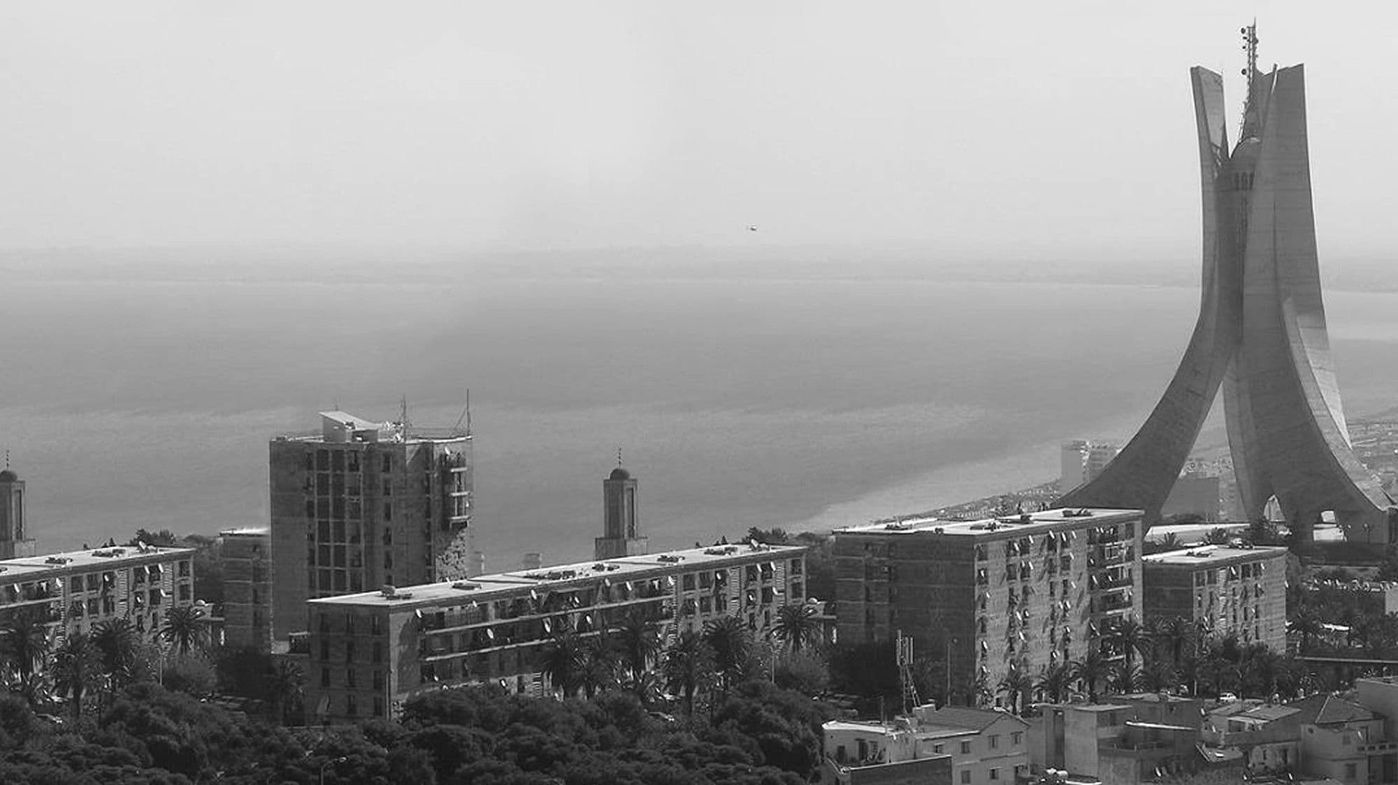 Poster backdrop for Fernand Pouillon, Une architecture habitée
