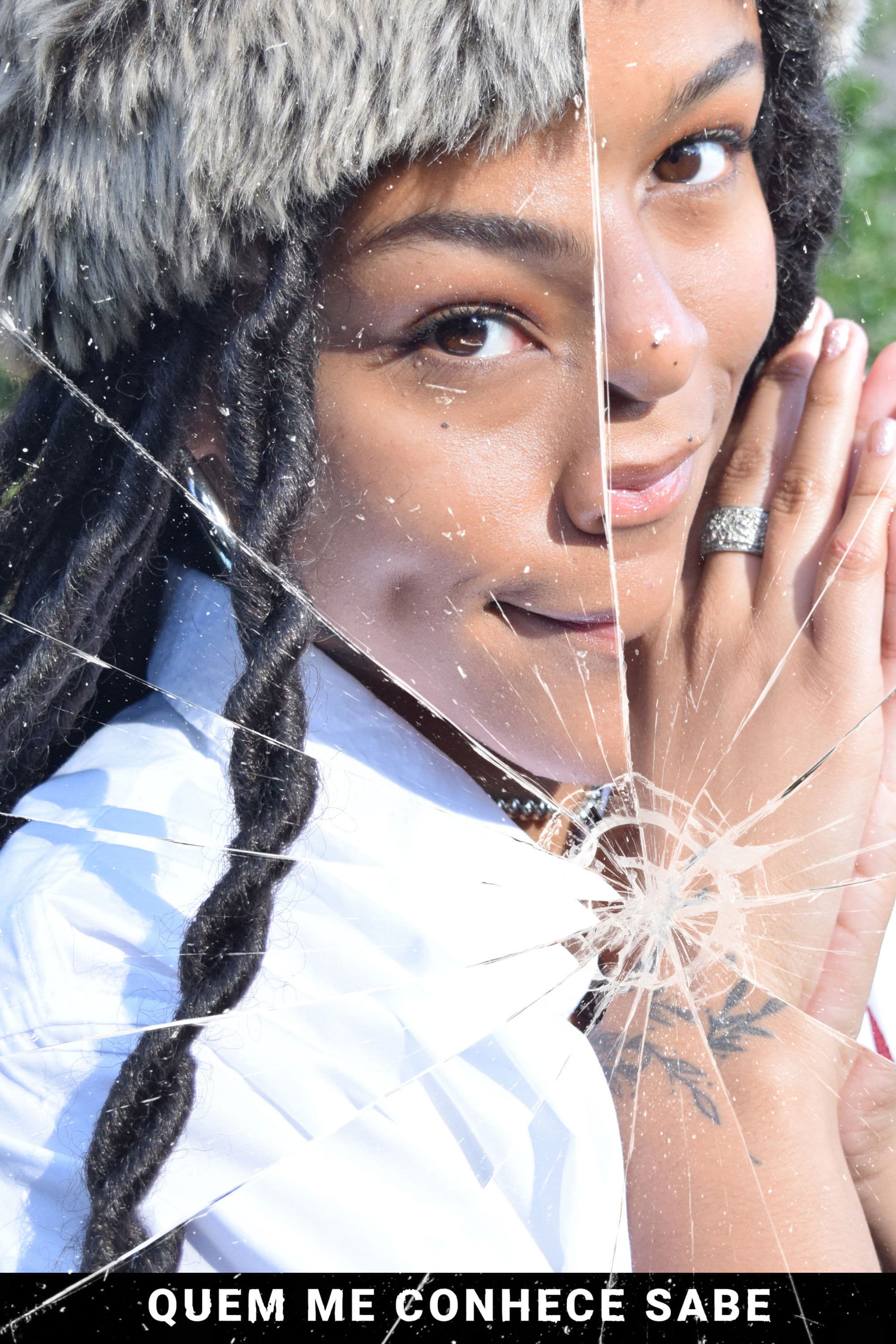 Poster backdrop for Quem Me Conhece Sabe