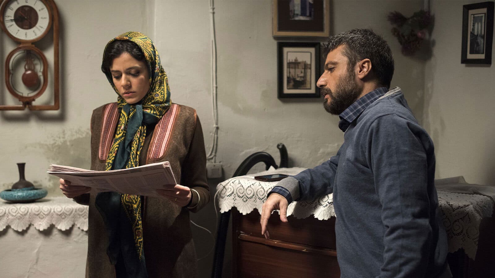 Poster backdrop for Anja, Haman saat