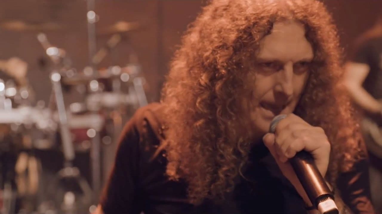 Poster backdrop for Angra - Omni Live