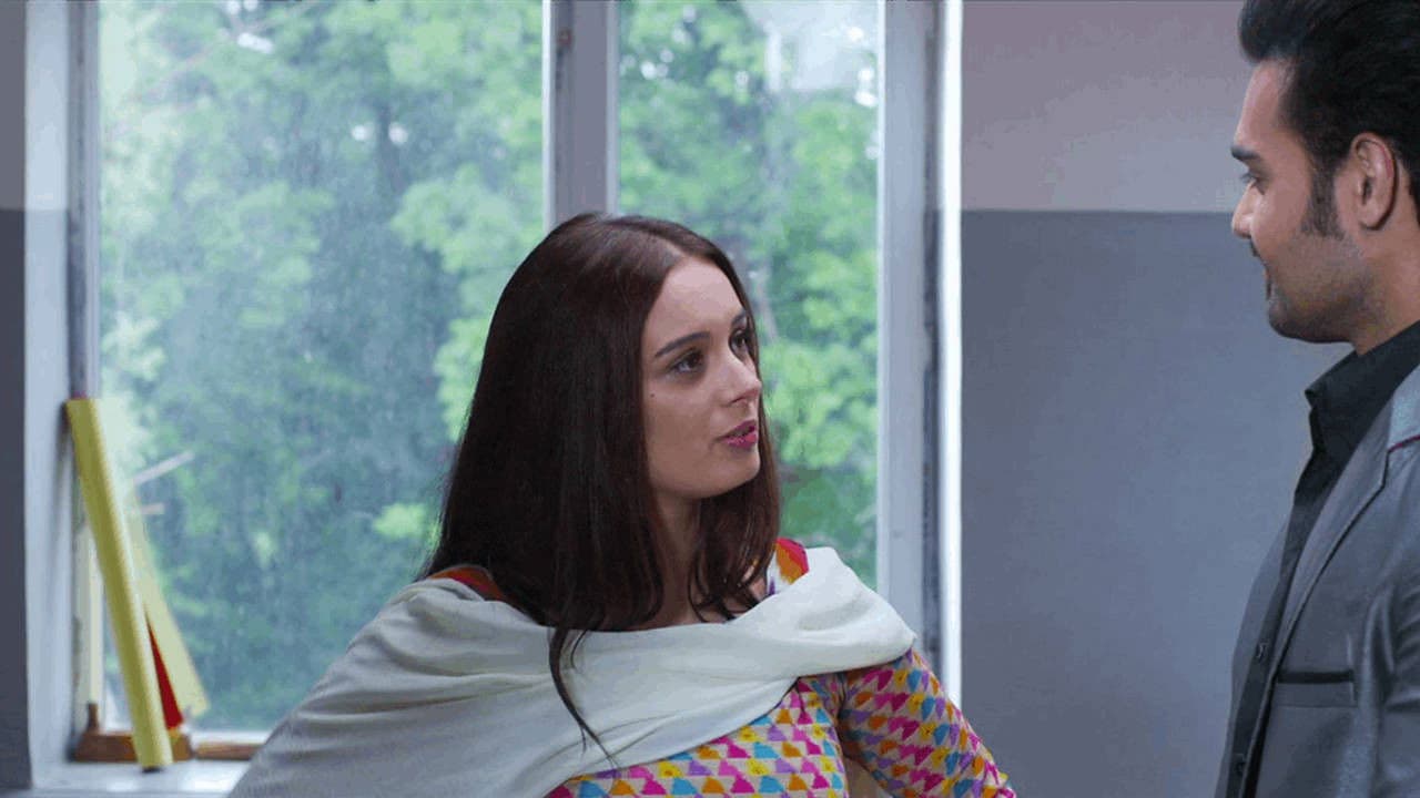 Poster backdrop for Ishqedarriyaan