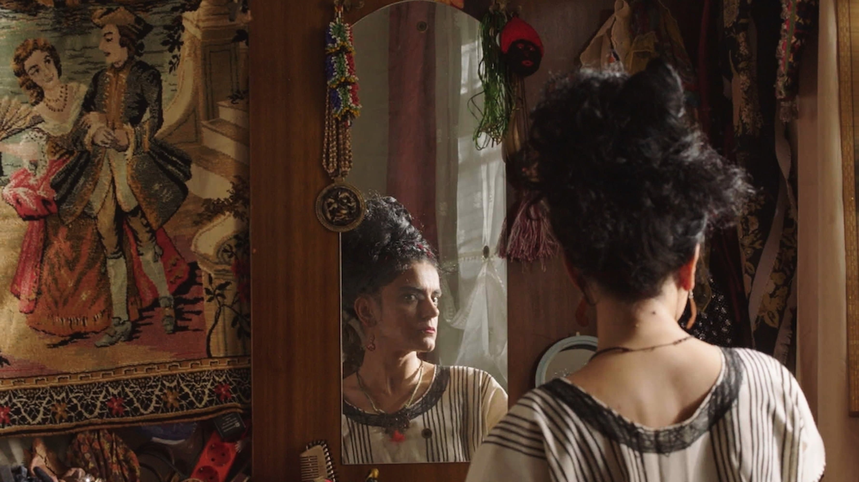 Poster backdrop for Mirror Mirror