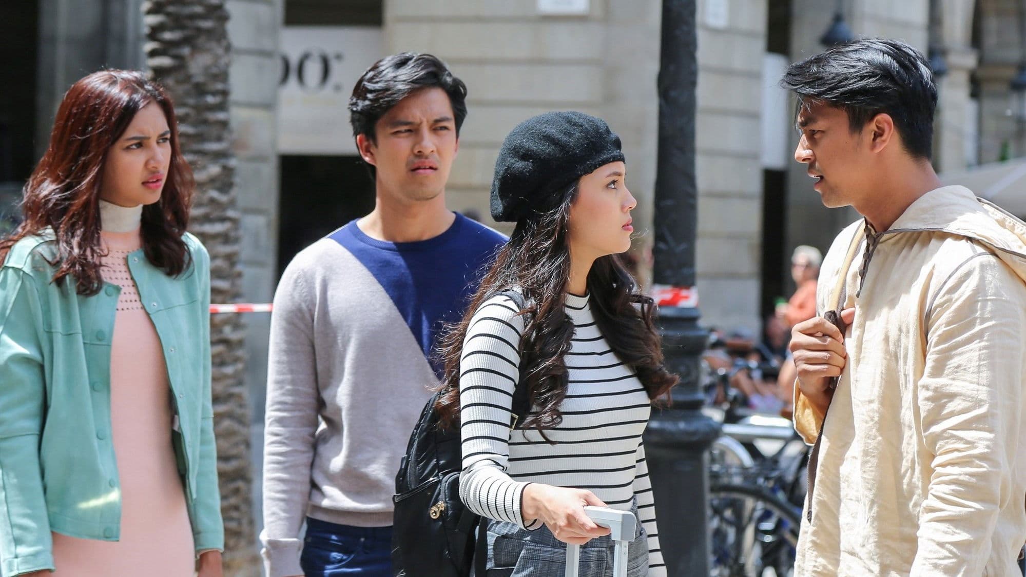 Poster backdrop for Turn Right Barcelona