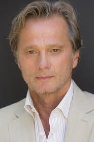 Actor Daniel Quinn as Dad