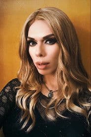 Actor Kelly Mantle