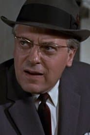 Actor Robert MacLeod