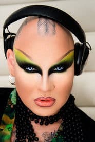 Actor Nina Flowers